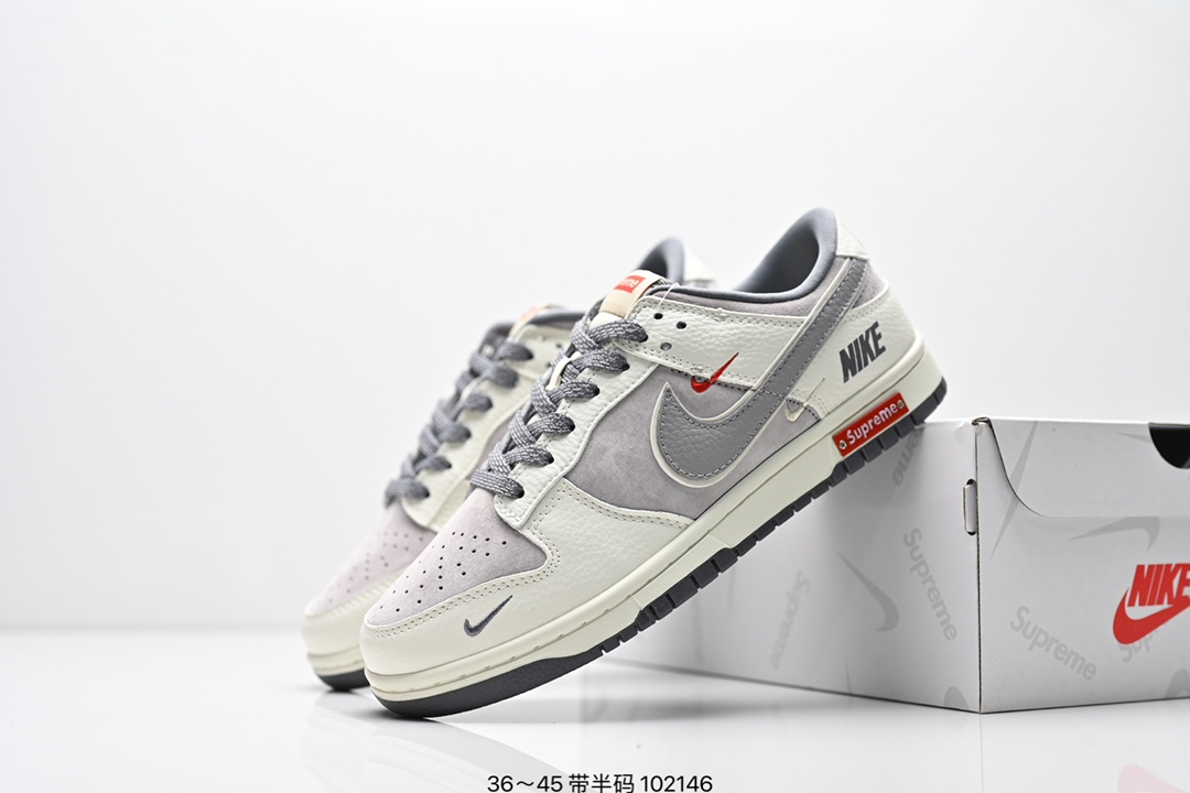 💰270
NK Dunk Low Retro “DIY高端定制”
低帮休闲运动板鞋
原装头层材料 用料绝不含糊 独家版型蒸餾加工帶來的是更好的视觉和脚感体验 清洁度 电绣工艺 皮料切割干净无任何毛边 细节完美
货号:SC9207 408
尺码:36 36.5 37.5 38 38.5 39 40 40.5 41 42 42.5 43 44 45 
ID:ZKD264-RDH
编码：102146