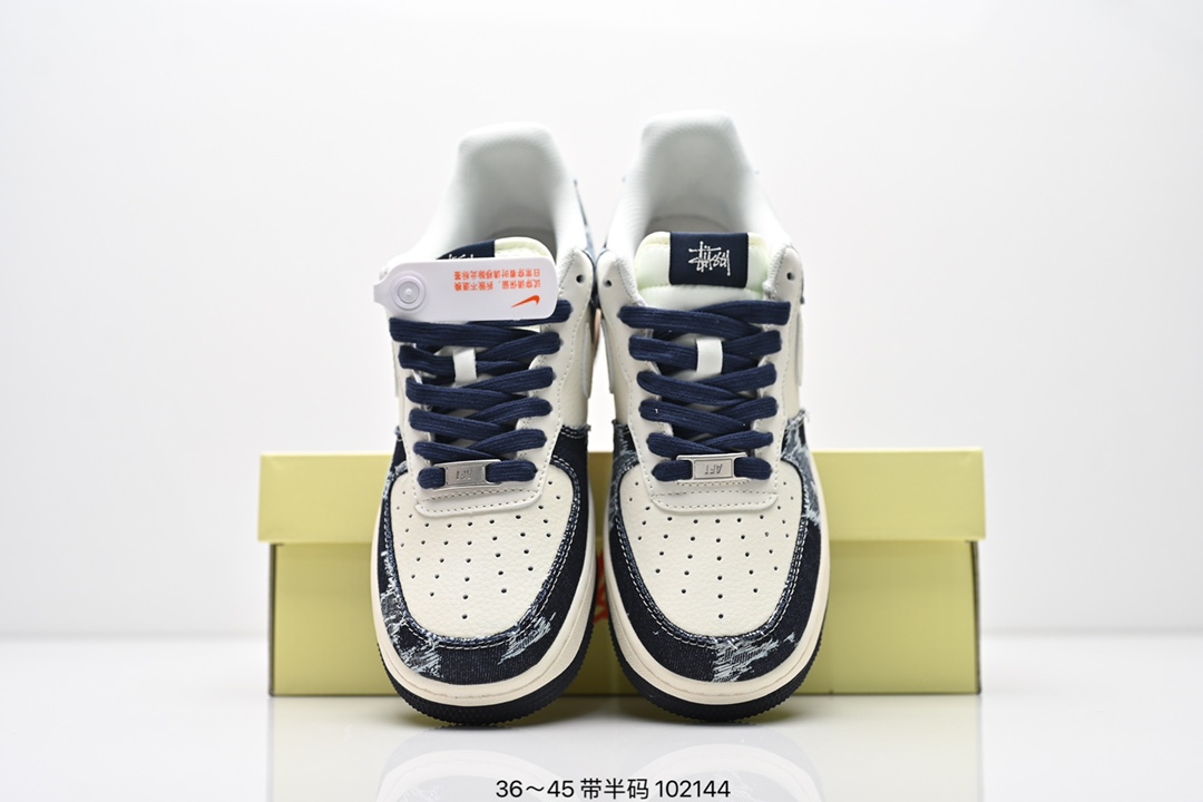 💰260
公司级✅Air Force 1 ‘07 LV8 空军一号 采用了整体外观的工具灰色 外观使用纹理显示 冷色调填满整个鞋子结构 除了白色logo 鞋跟和鞋底 灰黑也填充了鞋子的其余部分 货号:SU2305-008
Size：36 36.5 37.5 38 38.5 39 40 40.5 41 42 42.5 43 44 45
ID:ZED482-RJD
编码：102144