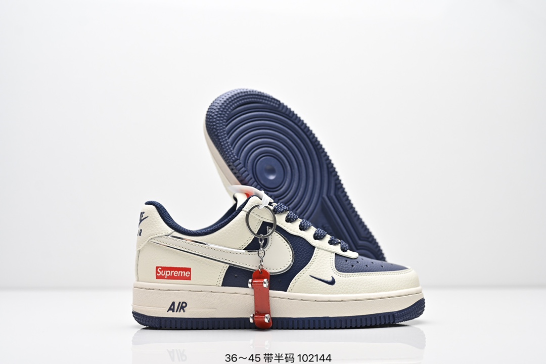 💰260
公司级✅Air Force 1 ‘07 LV8 空军一号 采用了整体外观的工具灰色 外观使用纹理显示 冷色调填满整个鞋子结构 除了白色logo 鞋跟和鞋底 灰黑也填充了鞋子的其余部分 货号:SU2305-008
Size：36 36.5 37.5 38 38.5 39 40 40.5 41 42 42.5 43 44 45
ID:ZED482-RJD
编码：102144