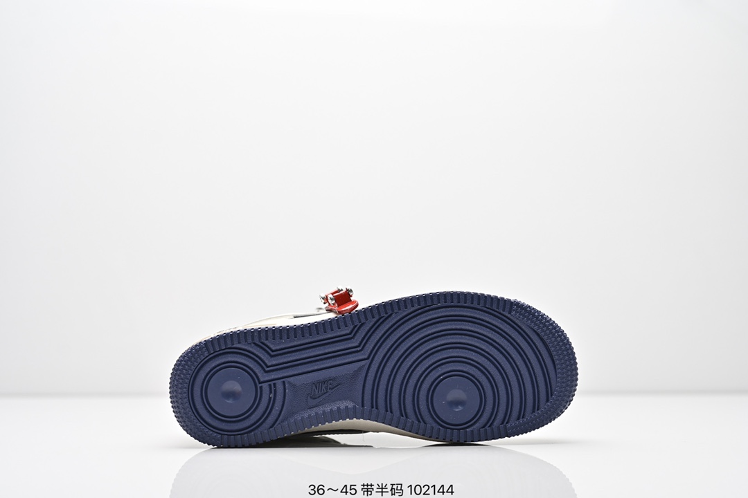 💰260
公司级✅Air Force 1 ‘07 LV8 空军一号 采用了整体外观的工具灰色 外观使用纹理显示 冷色调填满整个鞋子结构 除了白色logo 鞋跟和鞋底 灰黑也填充了鞋子的其余部分 货号:SU2305-008
Size：36 36.5 37.5 38 38.5 39 40 40.5 41 42 42.5 43 44 45
ID:ZED482-RJD
编码：102144