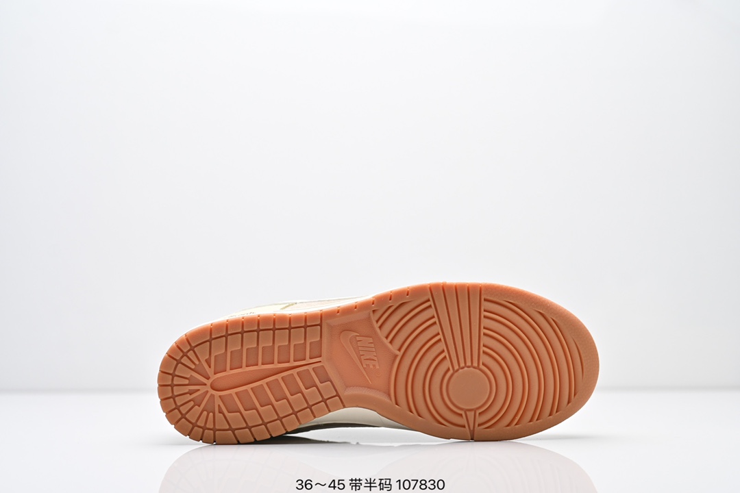 💰190
耐克Nike SB Dunk Low Retro 扣篮系列 复古低帮休闲运动滑板板鞋。采用脚感柔软舒适ZoomAir气垫，有效吸收滑板等极限运动在落地时带来的冲击力，为街头运动者们提供更好的保护。
尺码：36-45带半码
编码：107830