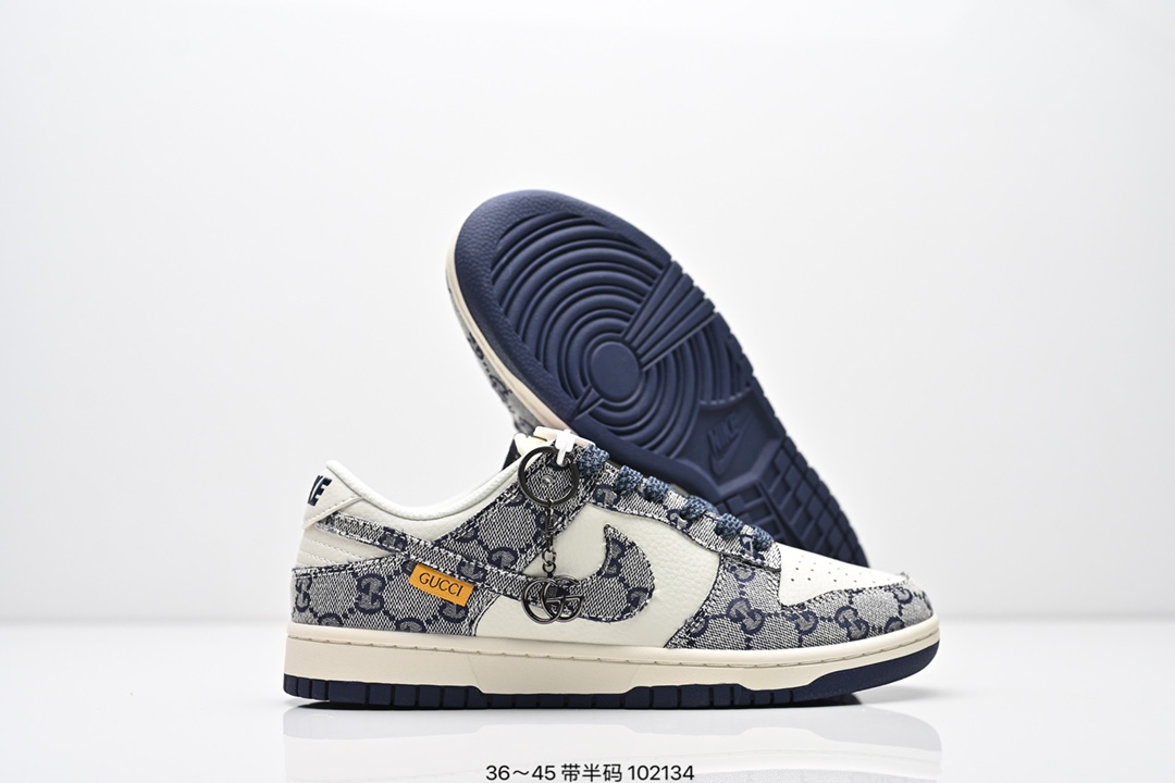 💰210
Nike Dunk Low Retro “DIY高端定制”
低帮休闲运动板鞋 用料绝不含糊 独家版型蒸餾加工帶來的是更好的视觉和脚感体验 清洁度 电绣工艺 皮料切割干净无任何毛边 细节完美
货号:FC1688 183
尺码:36 36.5 37.5 38 38.5 39 40 40.5 41 42 42.5 43 44 45
编码:102134