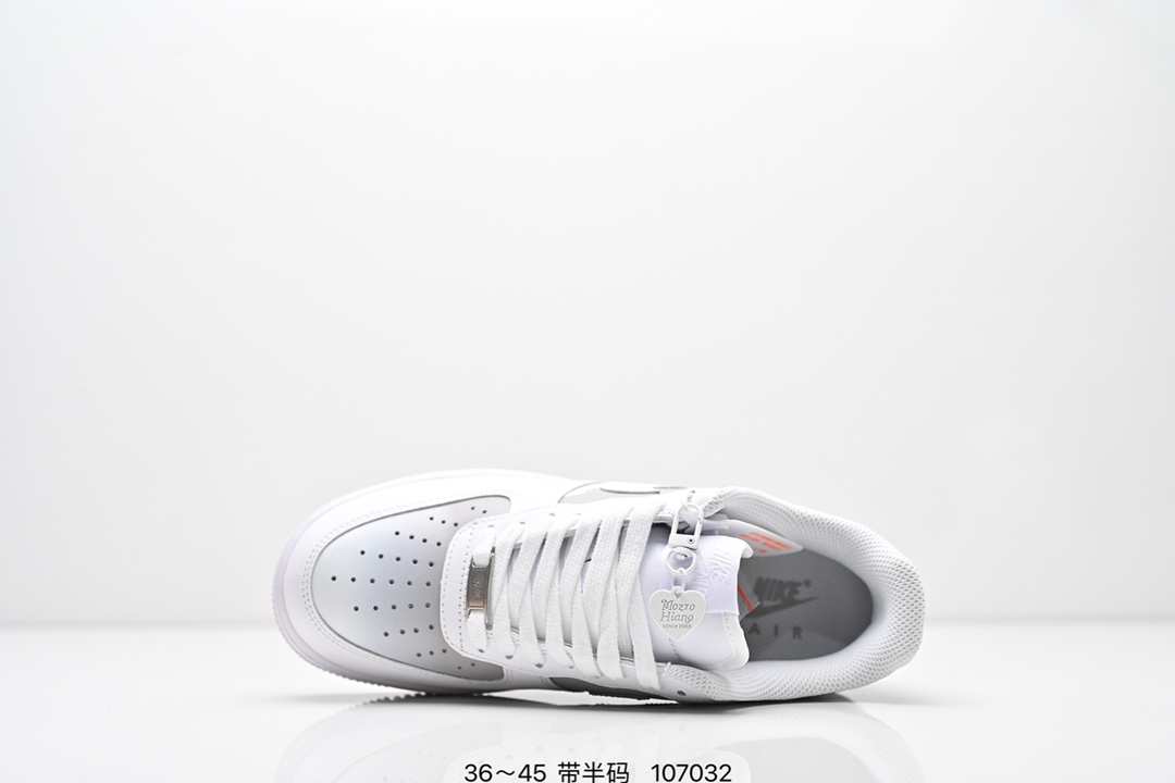 💰200
耐克Nike Air Force 1 Low  空军一号低帮百搭休闲运动板鞋。柔软、弹性十足的缓震性能和出色的中底设计，横跨复古与现代的外型结合，造就出风靡全球三十多年的Force 1。
货号：CW2288 111
尺码:36～45带半码
编号：107032