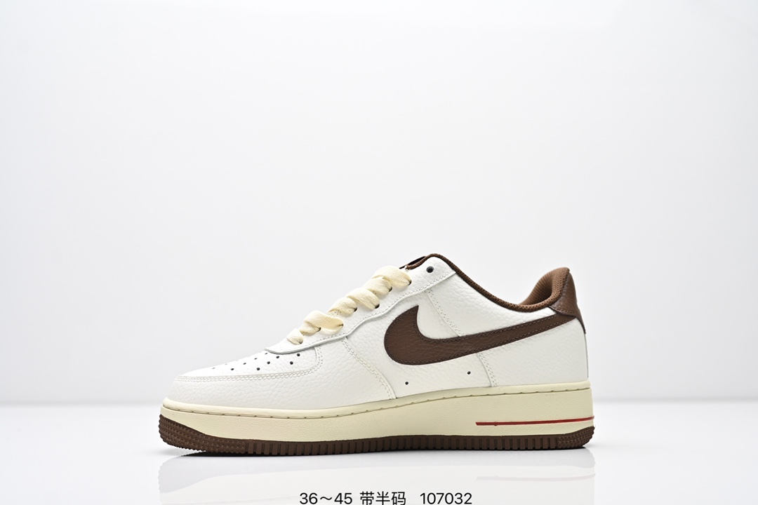 集合图💰200
耐克Nike Air Force 1 Low  空军一号低帮百搭休闲运动板鞋。柔软、弹性十足的缓震性能和出色的中底设计，横跨复古与现代的外型结合，造就出风靡全球三十多年的Force 1。
货号：CW2288 111
尺码:36～45带半码
编号：107032