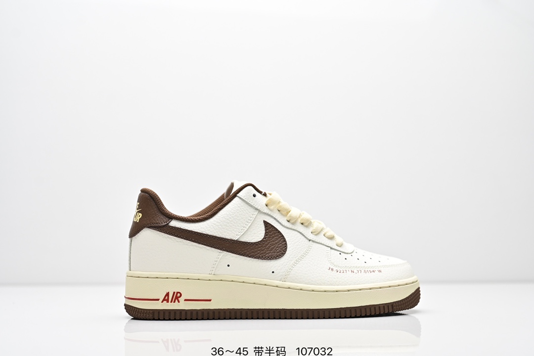 集合图💰200
耐克Nike Air Force 1 Low  空军一号低帮百搭休闲运动板鞋。柔软、弹性十足的缓震性能和出色的中底设计，横跨复古与现代的外型结合，造就出风靡全球三十多年的Force 1。
货号：CW2288 111
尺码:36～45带半码
编号：107032
