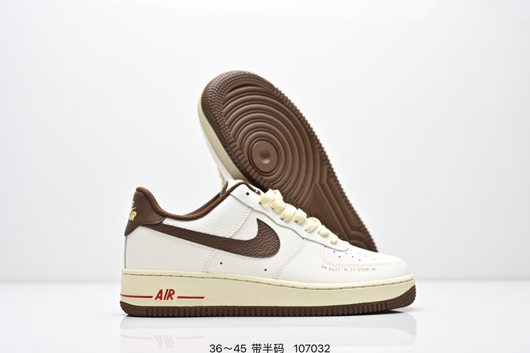 集合图💰200
耐克Nike Air Force 1 Low  空军一号低帮百搭休闲运动板鞋。柔软、弹性十足的缓震性能和出色的中底设计，横跨复古与现代的外型结合，造就出风靡全球三十多年的Force 1。
货号：CW2288 111
尺码:36～45带半码
编号：107032