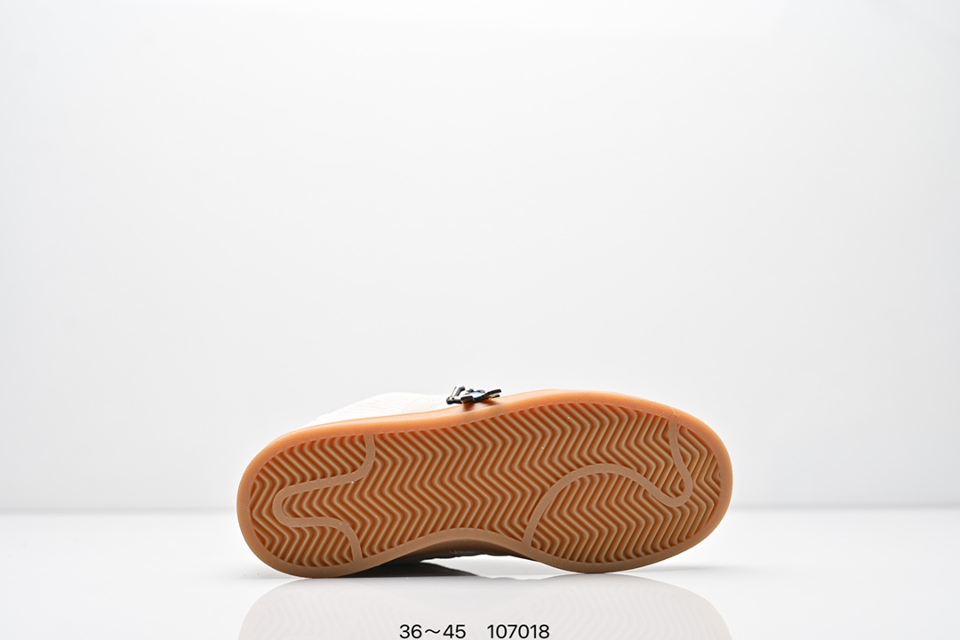 💰130
阿迪达斯三叶草Adidas Originals Samba OG 桑巴舞系列绅士德训足球风百搭低帮休闲运动板鞋
货号:JI3993
尺码:36～45
编码：107018