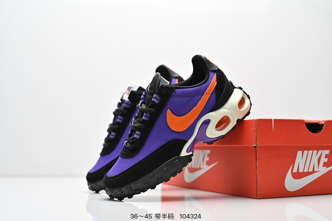 集合图💰160
耐克Nike Air Max Waffle SP”Black and Anthracite“气垫华夫混合系列低帮气垫复古百搭休闲运动慢跑鞋
货号;FV6946-301
尺码:36 36.5 37.5 38 38.5 39 40 40 40.5 41 42 42.5 43 44 45
此款 Air Max Waffle’Black and Anthracite‘根植经典,匠心糅合 Nike 两大革命性鞋款,打造前卫的创新设计。该鞋款沿袭 Air MaxPlus 的经典中底和Tuned Air 缓震配置;轻盈鞋面及华夫格外底则来自 70年代风靡一时的 WaffleTrainer 鞋款。同时,鞋面以煤黑色光泽感织物搭配翻毛皮覆面,呈现复古且有新意的出众外观。
编号:104324