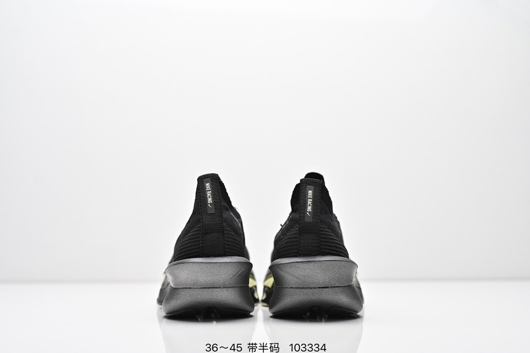 💰210
新品发布 Nike Air Zoom Alphafly NEXT%整体采用前作的设计语言，并且对后者的细节进行升级，马拉松和长距离路跑的性能极限设计而生。
货号:FD8356-100
尺码:36 36.5 37.5 38 38.5 39 40 40.5 41 42 42.5 43 44 45
编号：103334