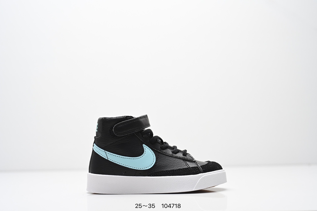 童鞋NK Blazer Low‘77 Jumbo 经典百搭低帮开拓者休闲运动板鞋 真硫化铝楦制作 原厂布料拼接 独家裁片完美鞋型 台湾进口软感荔枝头层皮 原盒真标 正确环保中底✔。 货号：DA4086 100 尺码：看图所示25～35 ID：104718-选品中心