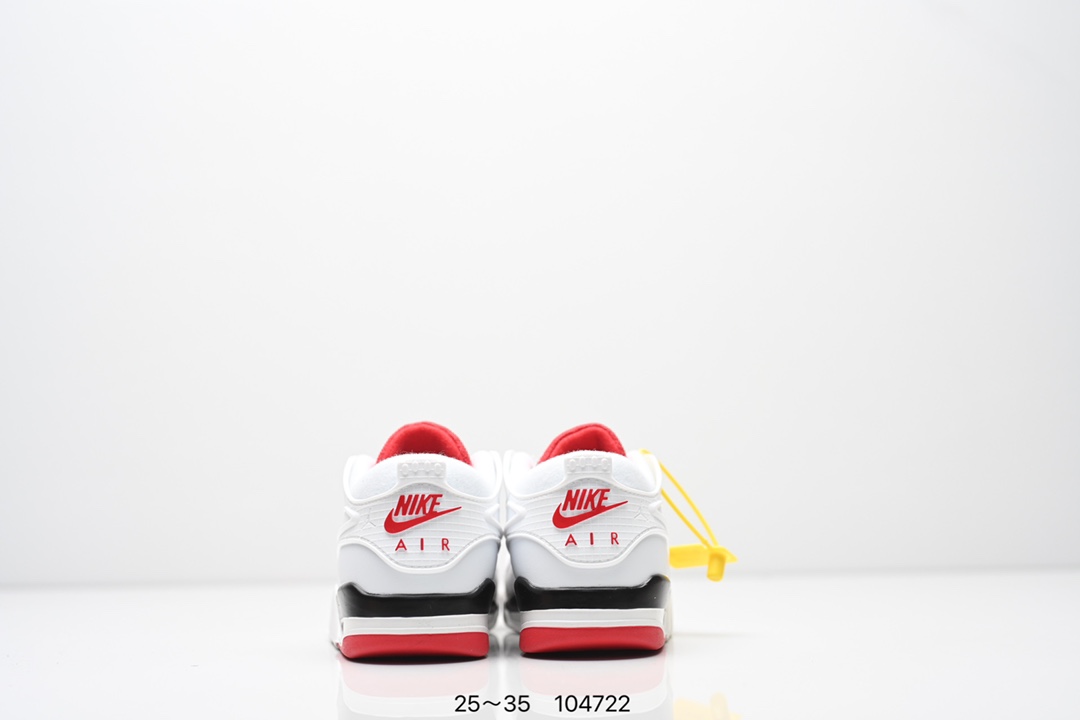 图片[7]-童鞋Air Jordan AJ4 RM 重制版低帮复古篮球鞋 实拍首发 采用了低帮的设计 并保留了众多AJ4的经典元素 鞋身以皮革 麂皮材质拼接打造 AJ4经典的TPU材质延伸至后跟 增强鞋款稳定性 而鞋身侧面的网格设计则被取消 尾部的NIKE AIR标志也得到保留 并同时带有飞人logo 中底部分同样搭载了可视AIR气垫 鞋底采用米白色中底和外底呈现 为整个设计收尾 货号： FQ7940 300CF 尺码：25～35-选品中心