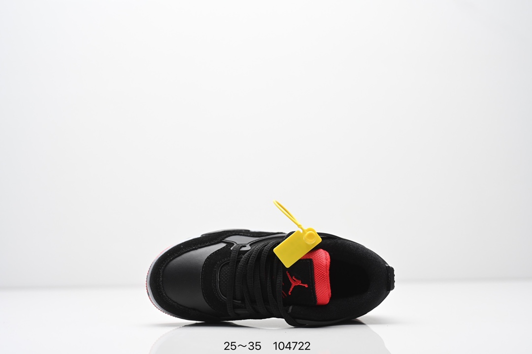 图片[4]-童鞋Air Jordan AJ4 RM 重制版低帮复古篮球鞋 实拍首发 采用了低帮的设计 并保留了众多AJ4的经典元素 鞋身以皮革 麂皮材质拼接打造 AJ4经典的TPU材质延伸至后跟 增强鞋款稳定性 而鞋身侧面的网格设计则被取消 尾部的NIKE AIR标志也得到保留 并同时带有飞人logo 中底部分同样搭载了可视AIR气垫 鞋底采用米白色中底和外底呈现 为整个设计收尾 货号： FQ7940 300CF 尺码：25～35-选品中心