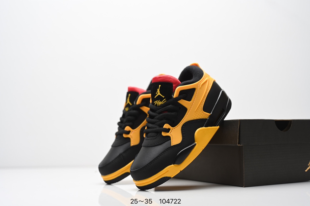 图片[7]-集合 童鞋Air Jordan AJ4 RM 重制版低帮复古篮球鞋 实拍首发 采用了低帮的设计 并保留了众多AJ4的经典元素 鞋身以皮革 麂皮材质拼接打造 AJ4经典的TPU材质延伸至后跟 增强鞋款稳定性 而鞋身侧面的网格设计则被取消 尾部的NIKE AIR标志也得到保留 并同时带有飞人logo 中底部分同样搭载了可视AIR气垫 鞋底采用米白色中底和外底呈现 为整个设计收尾 货号： FQ7940 300CF 尺码：25～35-选品中心