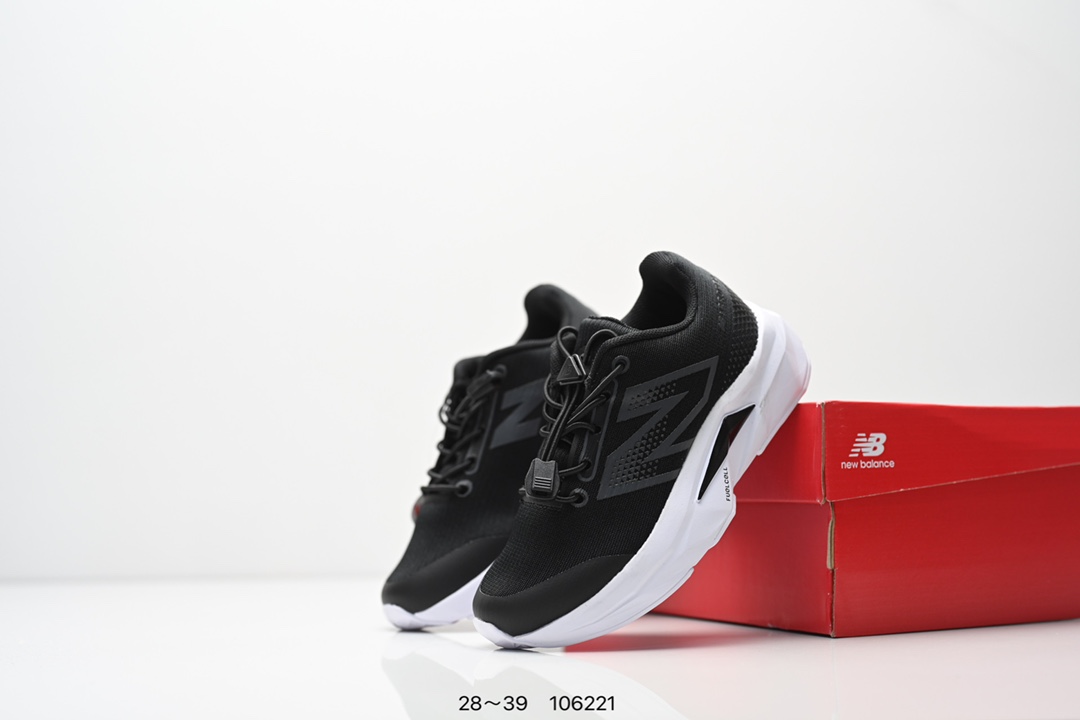 图片[9]-精品童鞋NB New Balance K3205 系列复古休闲运动慢跑鞋休闲小童鞋！原鞋打版 细节完美 采用尼龙及猪巴革麂皮物料拼接构成#中底高弹PU材质及满丁防滑橡胶外底❗上世纪 70 年代的意大利街头风格❗NB新百伦 全新 New 以更纯粹的复古风格设计打造的全新造型。侧身还以解构26设计，将 N 字标志以做旧压花样式呈现，样式别具新意。而麂皮、冲孔皮革的塑造，则呈现出高级怀旧气质，也让鞋款在奢华时装风格与运动氛围之间达到了平衡 尺码：28–39AJP TAF-选品中心