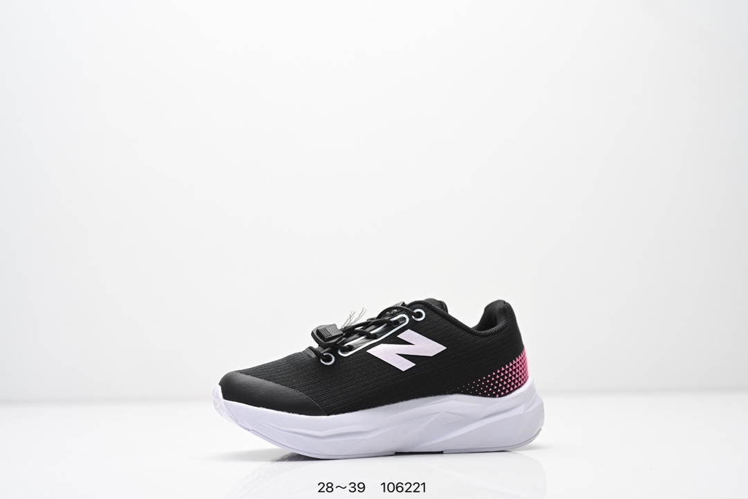 图片[3]-精品童鞋NB New Balance K3205 系列复古休闲运动慢跑鞋休闲小童鞋！原鞋打版 细节完美 采用尼龙及猪巴革麂皮物料拼接构成#中底高弹PU材质及满丁防滑橡胶外底❗上世纪 70 年代的意大利街头风格❗NB新百伦 全新 New 以更纯粹的复古风格设计打造的全新造型。侧身还以解构26设计，将 N 字标志以做旧压花样式呈现，样式别具新意。而麂皮、冲孔皮革的塑造，则呈现出高级怀旧气质，也让鞋款在奢华时装风格与运动氛围之间达到了平衡 尺码：28–39AJP TAF-选品中心