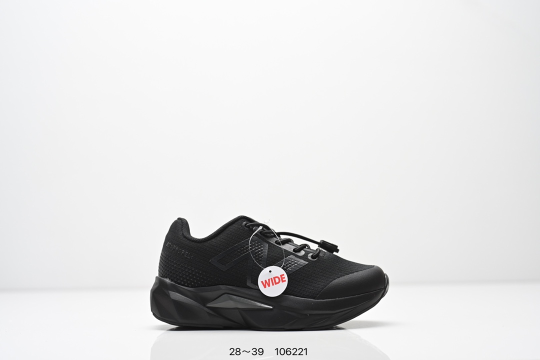 图片[3]-集合 精品童鞋NB New Balance K3205 系列复古休闲运动慢跑鞋休闲小童鞋！原鞋打版 细节完美 采用尼龙及猪巴革麂皮物料拼接构成#中底高弹PU材质及满丁防滑橡胶外底❗上世纪 70 年代的意大利街头风格❗NB新百伦 全新 New 以更纯粹的复古风格设计打造的全新造型。侧身还以解构26设计，将 N 字标志以做旧压花样式呈现，样式别具新意。而麂皮、冲孔皮革的塑造，则呈现出高级怀旧气质，也让鞋款在奢华时装风格与运动氛围之间达到了平衡 尺码：28–39AJP TAF-选品中心