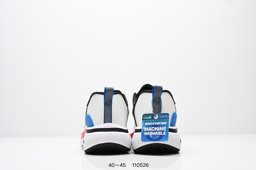 💰170
【新款🔥】Skechers/斯凯奇 男士运动跑步鞋 老爹鞋 Stamina 网面透气 轻便防滑 减震舒适 耐磨 复古 时尚 拼接 休闲 厚底增高运动鞋舒适百搭不累脚！采用记忆泡沫技术，为双脚提供良好的缓震和支撑，适应不同脚型，提升穿着舒适度。采用透气材料，保持脚部干爽，避免汗湿。鞋底设计防滑耐磨，适合多种地面，增强稳定性。高回弹鞋垫，增强能量反馈，提升运动表现。鞋身轻盈，减少行走和运动时的负担，让双脚更加轻松自如。涵盖休闲、运动、时尚等多种风格，适合不同场合和需求。
货号：220851/WMLT
尺码:  40-45
编码:  110526
