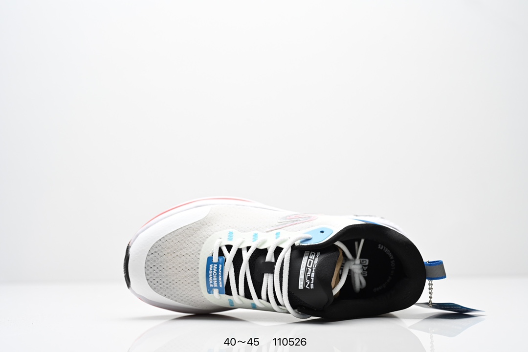 💰170
【新款🔥】Skechers/斯凯奇 男士运动跑步鞋 老爹鞋 Stamina 网面透气 轻便防滑 减震舒适 耐磨 复古 时尚 拼接 休闲 厚底增高运动鞋舒适百搭不累脚！采用记忆泡沫技术，为双脚提供良好的缓震和支撑，适应不同脚型，提升穿着舒适度。采用透气材料，保持脚部干爽，避免汗湿。鞋底设计防滑耐磨，适合多种地面，增强稳定性。高回弹鞋垫，增强能量反馈，提升运动表现。鞋身轻盈，减少行走和运动时的负担，让双脚更加轻松自如。涵盖休闲、运动、时尚等多种风格，适合不同场合和需求。
货号：220851/WMLT
尺码:  40-45
编码:  110526
