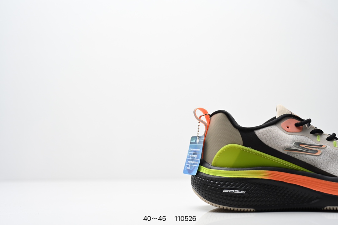 💰170
【新款🔥】Skechers/斯凯奇 男士运动跑步鞋 老爹鞋 Stamina 网面透气 轻便防滑 减震舒适 耐磨 复古 时尚 拼接 休闲 厚底增高运动鞋舒适百搭不累脚！采用记忆泡沫技术，为双脚提供良好的缓震和支撑，适应不同脚型，提升穿着舒适度。采用透气材料，保持脚部干爽，避免汗湿。鞋底设计防滑耐磨，适合多种地面，增强稳定性。高回弹鞋垫，增强能量反馈，提升运动表现。鞋身轻盈，减少行走和运动时的负担，让双脚更加轻松自如。涵盖休闲、运动、时尚等多种风格，适合不同场合和需求。
货号：220851/WMLT
尺码:  40-45
编码:  110526
