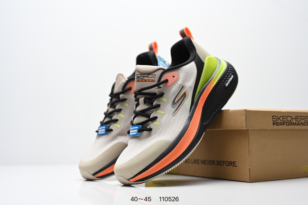 💰170
【新款🔥】Skechers/斯凯奇 男士运动跑步鞋 老爹鞋 Stamina 网面透气 轻便防滑 减震舒适 耐磨 复古 时尚 拼接 休闲 厚底增高运动鞋舒适百搭不累脚！采用记忆泡沫技术，为双脚提供良好的缓震和支撑，适应不同脚型，提升穿着舒适度。采用透气材料，保持脚部干爽，避免汗湿。鞋底设计防滑耐磨，适合多种地面，增强稳定性。高回弹鞋垫，增强能量反馈，提升运动表现。鞋身轻盈，减少行走和运动时的负担，让双脚更加轻松自如。涵盖休闲、运动、时尚等多种风格，适合不同场合和需求。
货号：220851/WMLT
尺码:  40-45
编码:  110526
