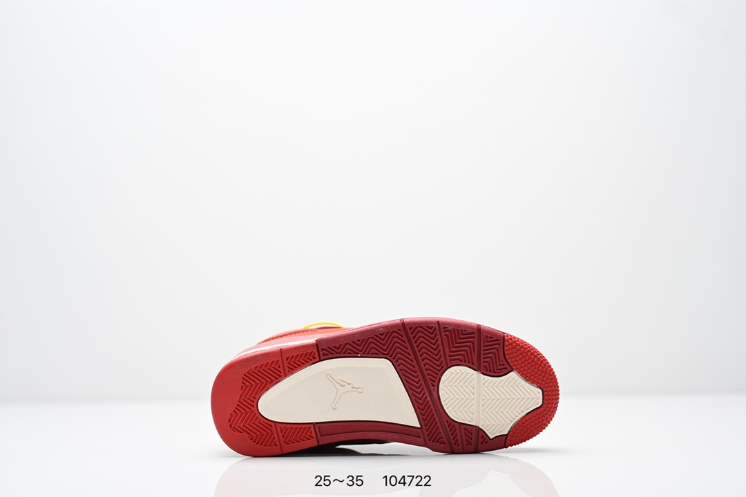 图片[6]-童鞋Air Jordan 4 Retro ”Bred Reimagined“ 2024复刻 皮面黑红 AJ4 乔丹4代 aj4 乔4 黑红2024版 乔丹篮球鞋系列 鞋子依旧保持了经典设计手法，鞋身采用黑色为主色调，搭配水泥灰色细节点缀，材质方面选用带有光泽的黑色荔枝纹覆盖，搭配灰色的内衬、外底以及鞋带孔，鞋舌标签以红色Jumpman Logo刺绣点缀，而后跟的设计则是采用了元年Swoosh Logo，鞋子大底依然是元年设计，凸显出十足的0G气质，最后以黑白灰中底搭配红灰外底完善设计收尾。 货号：FB9927-200 尺码：25～35-选品中心