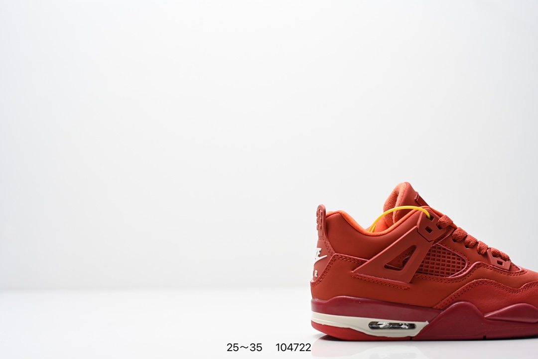图片[2]-童鞋Air Jordan 4 Retro ”Bred Reimagined“ 2024复刻 皮面黑红 AJ4 乔丹4代 aj4 乔4 黑红2024版 乔丹篮球鞋系列 鞋子依旧保持了经典设计手法，鞋身采用黑色为主色调，搭配水泥灰色细节点缀，材质方面选用带有光泽的黑色荔枝纹覆盖，搭配灰色的内衬、外底以及鞋带孔，鞋舌标签以红色Jumpman Logo刺绣点缀，而后跟的设计则是采用了元年Swoosh Logo，鞋子大底依然是元年设计，凸显出十足的0G气质，最后以黑白灰中底搭配红灰外底完善设计收尾。 货号：FB9927-200 尺码：25～35-选品中心