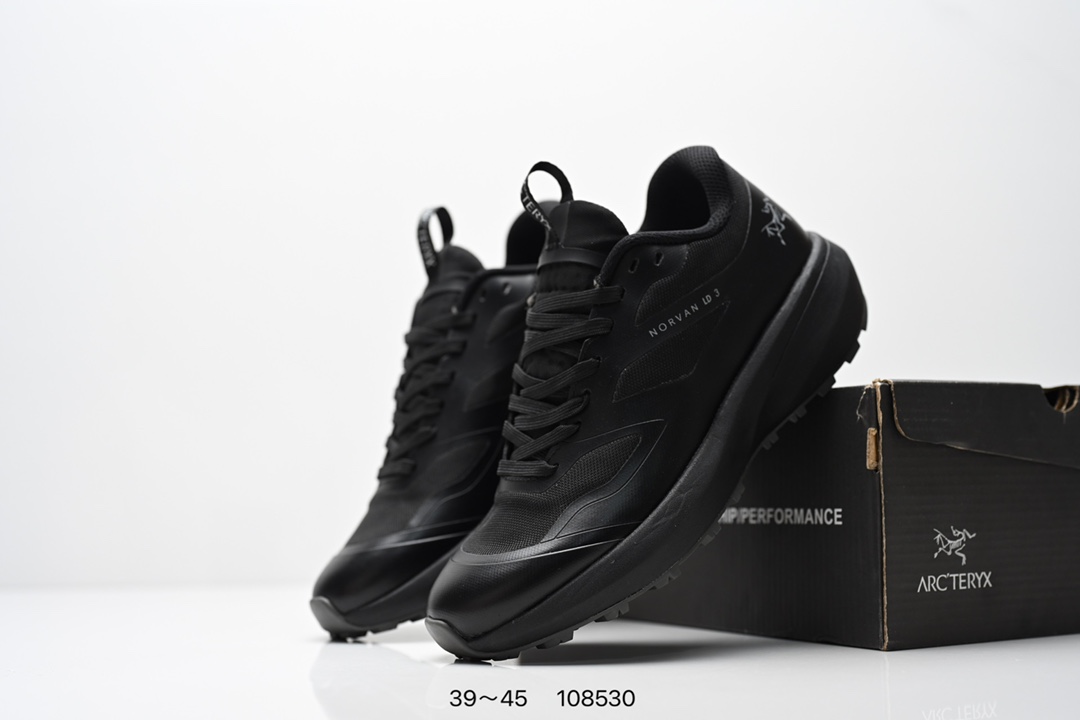 💰190
K L始祖鸟norvanld3gore-tex 覆盖防水男子越野跑鞋 官方同步上架适合技术路线单日徒步穿着 aeriosflgtx鞋受到长途野外跑步鞋的启发 适合在变化的地形上进行快速轻快的徒步旅行穿着,舒适而有支撑性,使您充满信心。该设计与脚部融为一体,可最大限度地减少摩擦,gore-tex保护膜可防水,采用gore隐形适体(invisiblefit)技术,更轻薄舒适。敏捷、稳定和技术路线上的自信源于vibram® megagrip外底、压缩eva内底以及一体的tpu。重量约:275g技术特点防水透气轻量耐磨鞋子鞋外底结构vibram®megagripM橡胶化合材料耐用柔软鞋子结构tpu鞋头可防磨损压缩eva泡沫内底以及一体的tpu铁芯提高了灵活性和稳定性,使您充满信心鞋子衬垫结构4mm厚ortholiteM3d模制插片材料gore-tex薄膜tpu高耐磨保护膜cordura®网眼布ZL
尺码:39~45
ID:108530