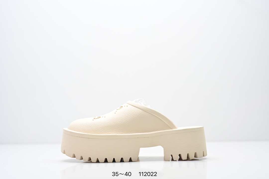 💰150
❗️经典意大利时装奢饰品牌·古驰GUCCI Elea Logo Slip On Sandal 埃利亚系列夏穆勒风季沙滩涉水百搭潮流休闲运动洞洞包头露跟拖鞋式凉鞋663577 JFB00 9022

码数：35 36 37 38 39 40
编号：112022