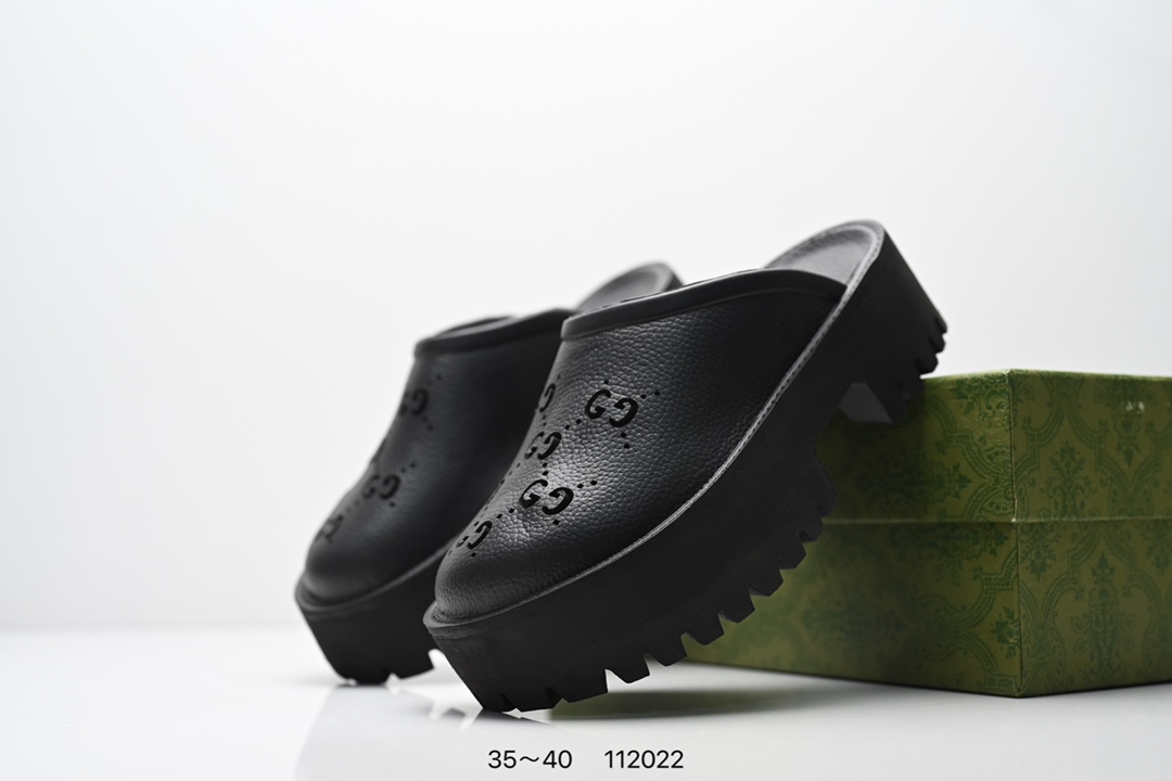 集合💰150
❗️经典意大利时装奢饰品牌·古驰GUCCI Elea Logo Slip On Sandal 埃利亚系列夏穆勒风季沙滩涉水百搭潮流休闲运动洞洞包头露跟拖鞋式凉鞋663577 JFB00 9022

码数：35 36 37 38 39 40
编号：112022