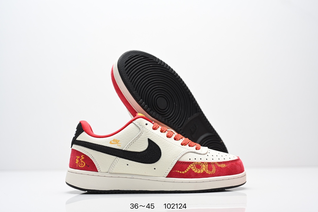 💰160
耐克Nike Air Force 1 Low  空军一号低帮百搭休闲运动板鞋。柔软、弹性十足的缓震性能和出色的中底设计，横跨复古与现代的外型结合，造就出风靡全球三十多年的Force 1。
货号：FV8110 181
尺码：如图所示
编码：102124