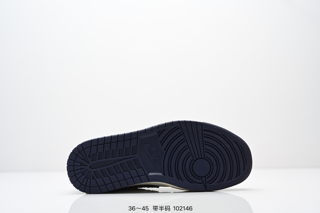 💰270
耐克AIR JORDAN 1 LOW低帮百搭休闲运动板鞋。柔软、弹性十足的缓震性能和出色的中底设计，横跨复古与现代的外型结合，造就出风靡全球三十多年的Force 1。
货号：YX5066 368
尺码：如图所示
编码：102146