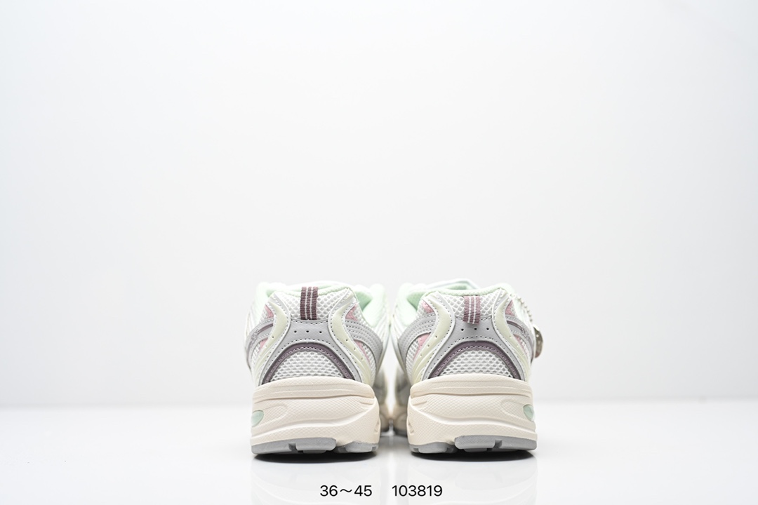 💰135
✅新百伦 NB530 New Balance 530 复跑古鞋NB530这鞋双确实是NB家经复典古款式之一，以全科新技诠释，成打功造530鞋款。鞋面保在持530基本线条和片层构结的同时，采更用为简洁、流畅设的计语言  
货号:MR530SG
编号：103819
尺码：36～45