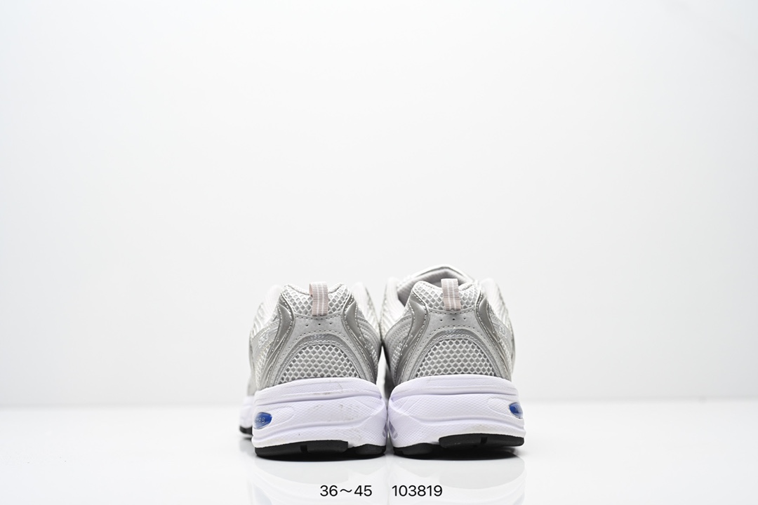 💰135
✅新百伦 NB530 New Balance 530 复跑古鞋NB530这鞋双确实是NB家经复典古款式之一，以全科新技诠释，成打功造530鞋款。鞋面保在持530基本线条和片层构结的同时，采更用为简洁、流畅设的计语言  
货号:MR530SG
编号：103819
尺码：36～45