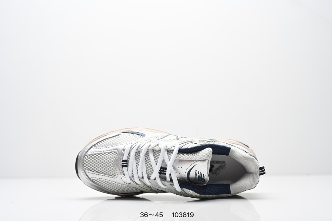 💰135
✅新百伦 NB530 New Balance 530 复跑古鞋NB530这鞋双确实是NB家经复典古款式之一，以全科新技诠释，成打功造530鞋款。鞋面保在持530基本线条和片层构结的同时，采更用为简洁、流畅设的计语言  
货号:MR530SG
编号：103819
尺码：36～45