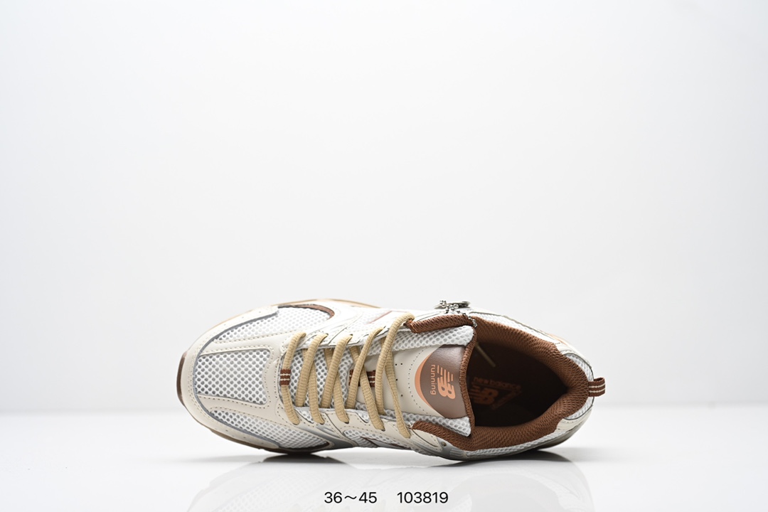 💰135
✅新百伦 NB530 New Balance 530 复跑古鞋NB530这鞋双确实是NB家经复典古款式之一，以全科新技诠释，成打功造530鞋款。鞋面保在持530基本线条和片层构结的同时，采更用为简洁、流畅设的计语言  
货号:MR530SG
编号：103819
尺码：36～45