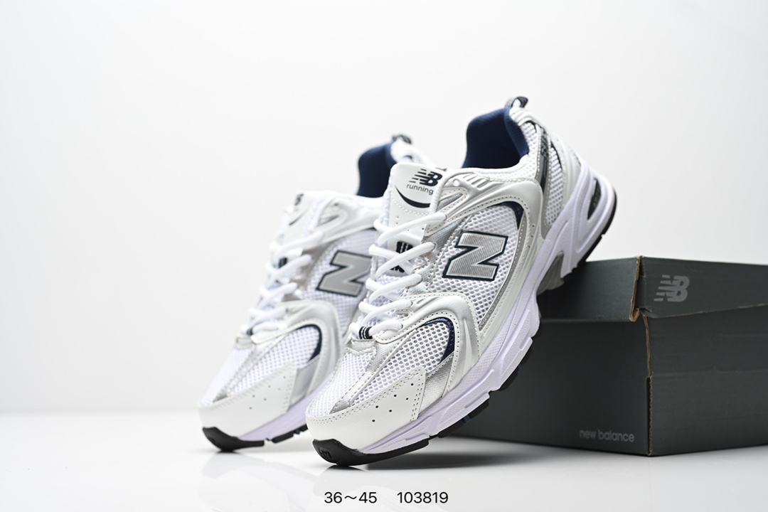 💰135
✅新百伦 NB530 New Balance 530 复跑古鞋NB530这鞋双确实是NB家经复典古款式之一，以全科新技诠释，成打功造530鞋款。鞋面保在持530基本线条和片层构结的同时，采更用为简洁、流畅设的计语言  
货号:MR530SG
编号：103819
尺码：36～45