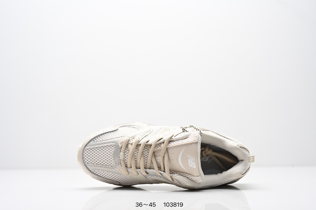 💰135
✅新百伦 NB530 New Balance 530 复跑古鞋NB530这鞋双确实是NB家经复典古款式之一，以全科新技诠释，成打功造530鞋款。鞋面保在持530基本线条和片层构结的同时，采更用为简洁、流畅设的计语言  
货号:MR530SG
编号：103819
尺码：36～45