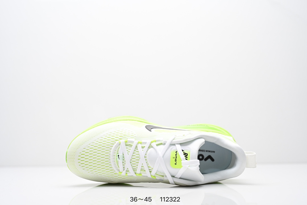 💰160
Nike Air Zoom Vomero 18 登月18 2025新款缓震休闲跑鞋 原鞋开发 内置全新缓震Zoom
气垫货号：HM6804 105   HQ2157 003
编码:112322
尺码；看图所示