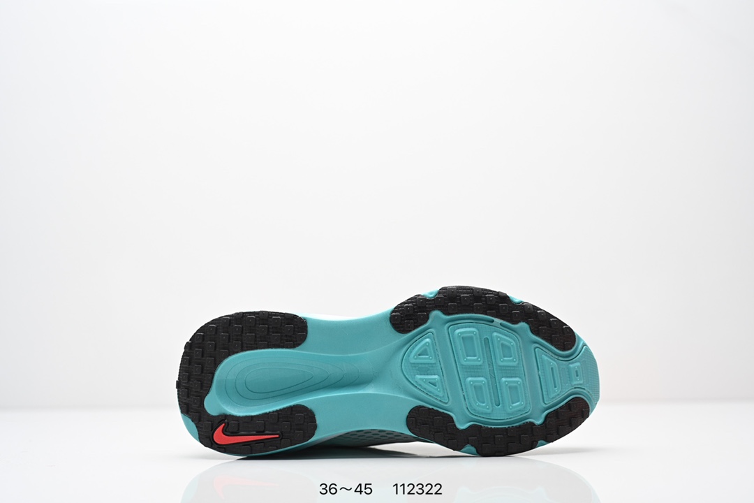 💰160
Nike Air Zoom Vomero 18 登月18 2025新款缓震休闲跑鞋 原鞋开发 内置全新缓震Zoom
气垫货号：HM6804 105   HQ2157 003
编码:112322
尺码；看图所示