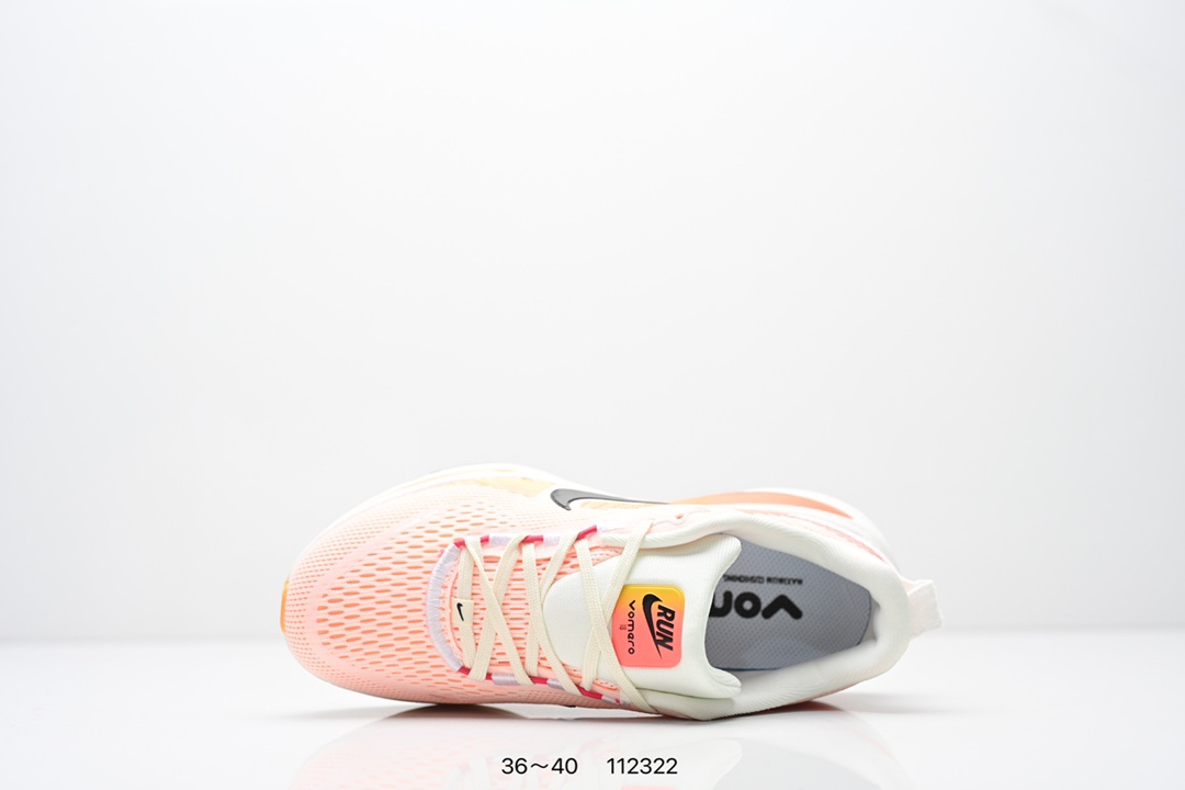 💰160
Nike Air Zoom Vomero 18 登月18 2025新款缓震休闲跑鞋 原鞋开发 内置全新缓震Zoom
气垫货号：HM6804 105   HQ2157 003
编码:112322
尺码；看图所示
