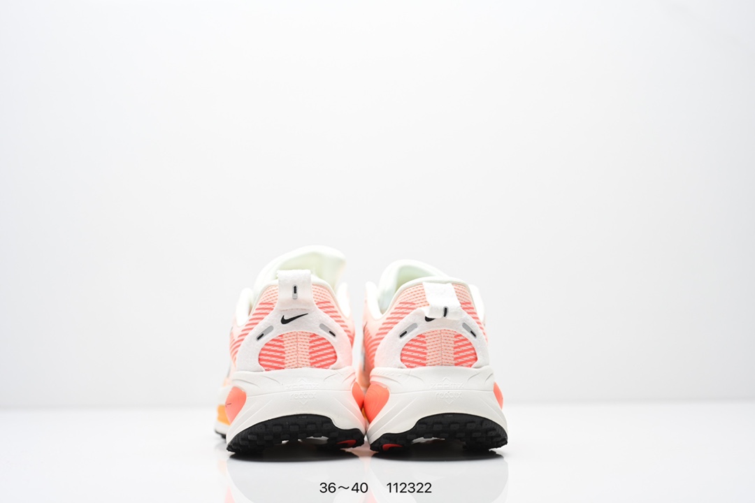 💰160
Nike Air Zoom Vomero 18 登月18 2025新款缓震休闲跑鞋 原鞋开发 内置全新缓震Zoom
气垫货号：HM6804 105   HQ2157 003
编码:112322
尺码；看图所示