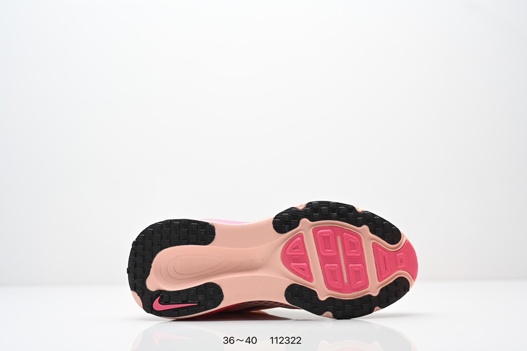  💰210
Nike Air Zoom Vomero 18 登月18 2025新款缓震休闲跑鞋 原鞋开发 内置全新缓震Zoom
气垫货号：M6804 105   Q2157 003
编码:112322
尺码；看图所示
