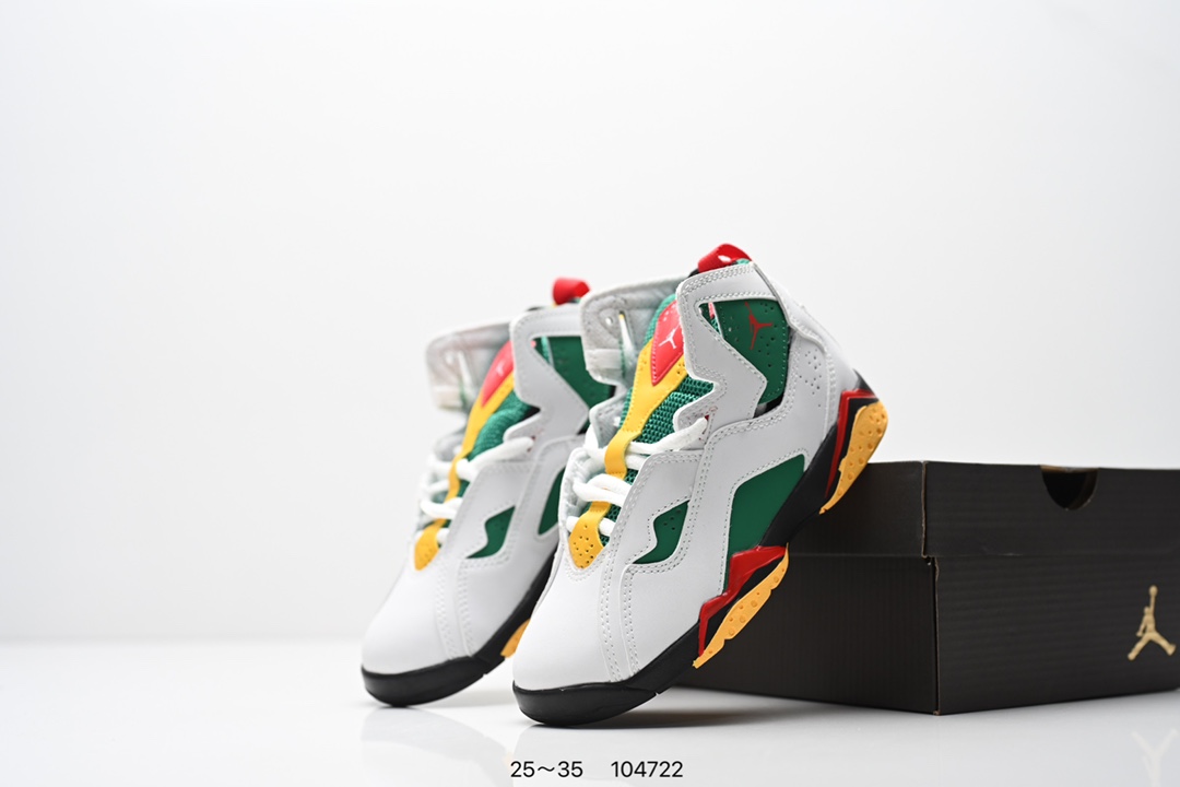 图片[8]-集合 童鞋 Travis Scott Air Jordan 6 British Khaki 夜光反光篮球鞋 全新的 Travis Scott x Air Jordan 6 采用了不同于前作的翻毛皮材质，以棕色色调贯穿全身。红色 Jumpman Logo 居中点缀，鞋舌侧边缀有 Travis Scott Logo，并且极具工装韵味，很好穿搭极具街头辨识度。细节设计与此前大不相同，鞋帮内侧位置以拉链设计妆点，中底上缀有 Travis Scott 经典的笑脸 Logo。最后以乳白色水晶大底收尾，并缀以笑脸 Logo 和镜像的 Travis Scott 字样，完善整体造型设计。 货号：DH0690-200 尺码：25～35-选品中心