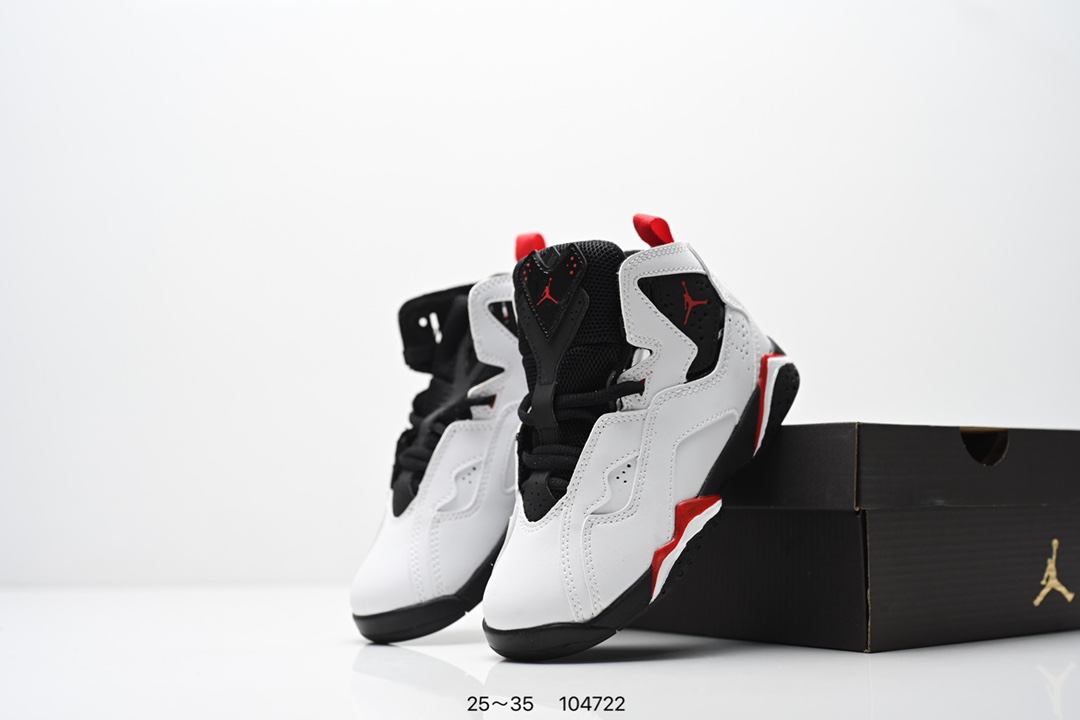 图片[6]-集合 童鞋 Travis Scott Air Jordan 6 British Khaki 夜光反光篮球鞋 全新的 Travis Scott x Air Jordan 6 采用了不同于前作的翻毛皮材质，以棕色色调贯穿全身。红色 Jumpman Logo 居中点缀，鞋舌侧边缀有 Travis Scott Logo，并且极具工装韵味，很好穿搭极具街头辨识度。细节设计与此前大不相同，鞋帮内侧位置以拉链设计妆点，中底上缀有 Travis Scott 经典的笑脸 Logo。最后以乳白色水晶大底收尾，并缀以笑脸 Logo 和镜像的 Travis Scott 字样，完善整体造型设计。 货号：DH0690-200 尺码：25～35-选品中心