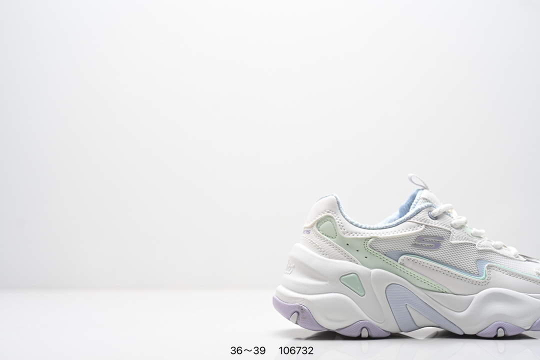 💰200
SKECHERS/斯凯奇 采用耐磨牛剖层皮革拼接网织布鞋面材质，护足充棉鞋扣,贴合脚踝，正确Air-Cooled记忆泡棉鞋垫双层结构高回弹，轻质耐磨吸震EVA橡胶材料鞋底组合仿生龙骨锯齿防滑底块❗️依旧经典百搭，美国运动休闲品牌&middot;斯凯奇Skechers D&ldquo;lites 1.0精英一代系列舒适熊猫老爹风厚底休闲运动复古慢跑 
货号：150524 / BKSL
码数：看图所示
编码：106732