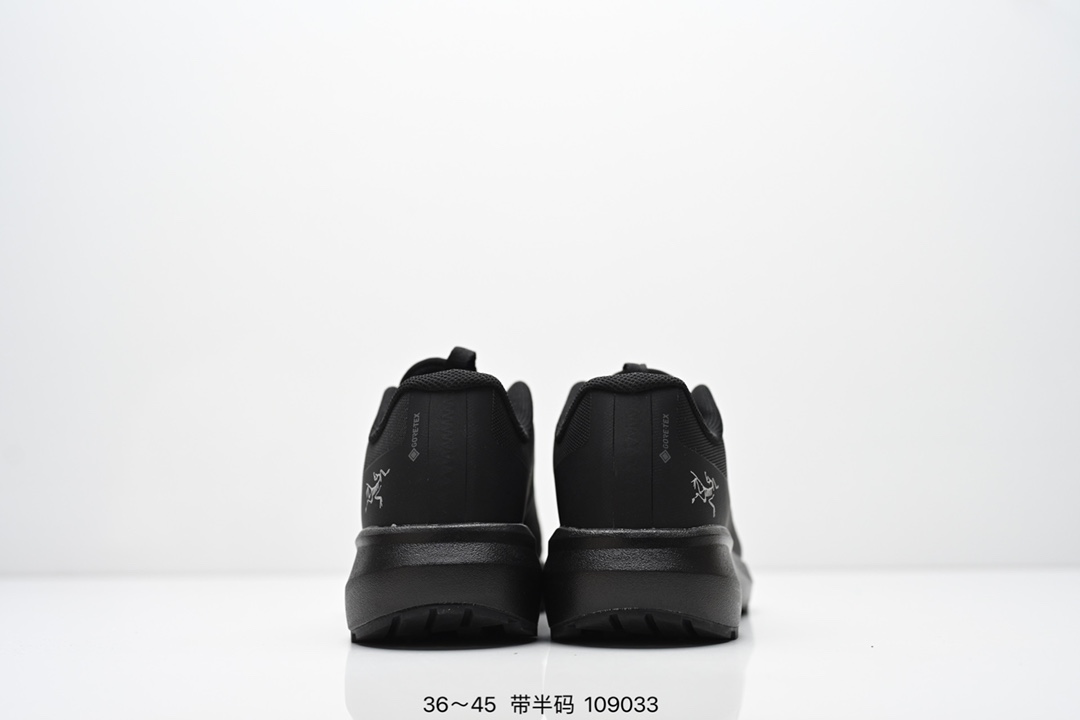💰205
Arcteryx始祖鸟 NORVAN LD 3GTX 覆盖防水 低帮户外登山徒步鞋
特有的独立衬垫 穿着更合脚 带有Gore-Tex防水内衬 提供透气性和防风雨性能 同时内靴带有橡胶平底 与外靴分离后可单独作为营地鞋使用 鞋面为无缝层压拼接的4层结构 兼顾耐久和轻量 并提供足够的透气性 中底使用轻量的EVA泡沫制成 轻量柔软具有弹性 并吸收脚部作用力 Bora系列的Vibram大底通过不同模块的组合 使其具备了较好的支撑性和抓地力 在脚跟部位特别设计了Y型突起结构,稳定脚部动作 提升制动功能 适合徒步 登山等户外活动
尺码:36~45半
ID:109033