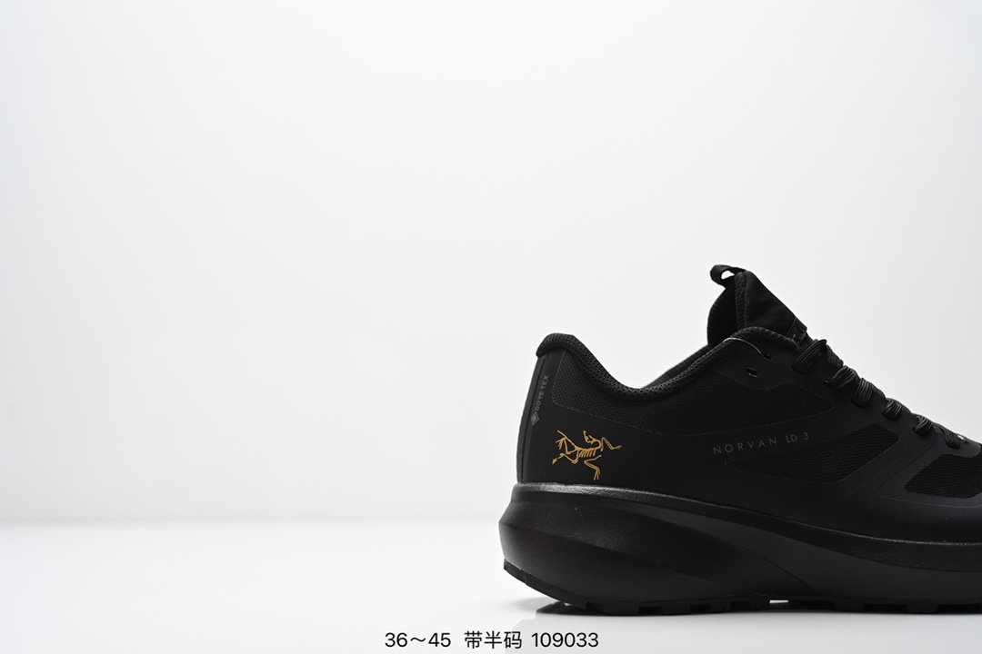 💰205
Arcteryx始祖鸟 NORVAN LD 3GTX 覆盖防水 低帮户外登山徒步鞋
特有的独立衬垫 穿着更合脚 带有Gore-Tex防水内衬 提供透气性和防风雨性能 同时内靴带有橡胶平底 与外靴分离后可单独作为营地鞋使用 鞋面为无缝层压拼接的4层结构 兼顾耐久和轻量 并提供足够的透气性 中底使用轻量的EVA泡沫制成 轻量柔软具有弹性 并吸收脚部作用力 Bora系列的Vibram大底通过不同模块的组合 使其具备了较好的支撑性和抓地力 在脚跟部位特别设计了Y型突起结构,稳定脚部动作 提升制动功能 适合徒步 登山等户外活动
尺码:36~45半
ID:109033