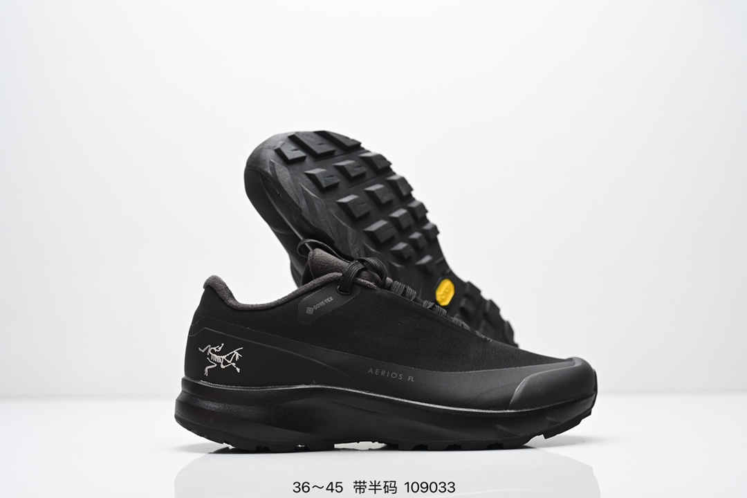 集合💰205
Arcteryx始祖鸟 NORVAN LD 3GTX 覆盖防水 低帮户外登山徒步鞋
特有的独立衬垫 穿着更合脚 带有Gore-Tex防水内衬 提供透气性和防风雨性能 同时内靴带有橡胶平底 与外靴分离后可单独作为营地鞋使用 鞋面为无缝层压拼接的4层结构 兼顾耐久和轻量 并提供足够的透气性 中底使用轻量的EVA泡沫制成 轻量柔软具有弹性 并吸收脚部作用力 Bora系列的Vibram大底通过不同模块的组合 使其具备了较好的支撑性和抓地力 在脚跟部位特别设计了Y型突起结构,稳定脚部动作 提升制动功能 适合徒步 登山等户外活动
尺码:36~45半
ID:109033