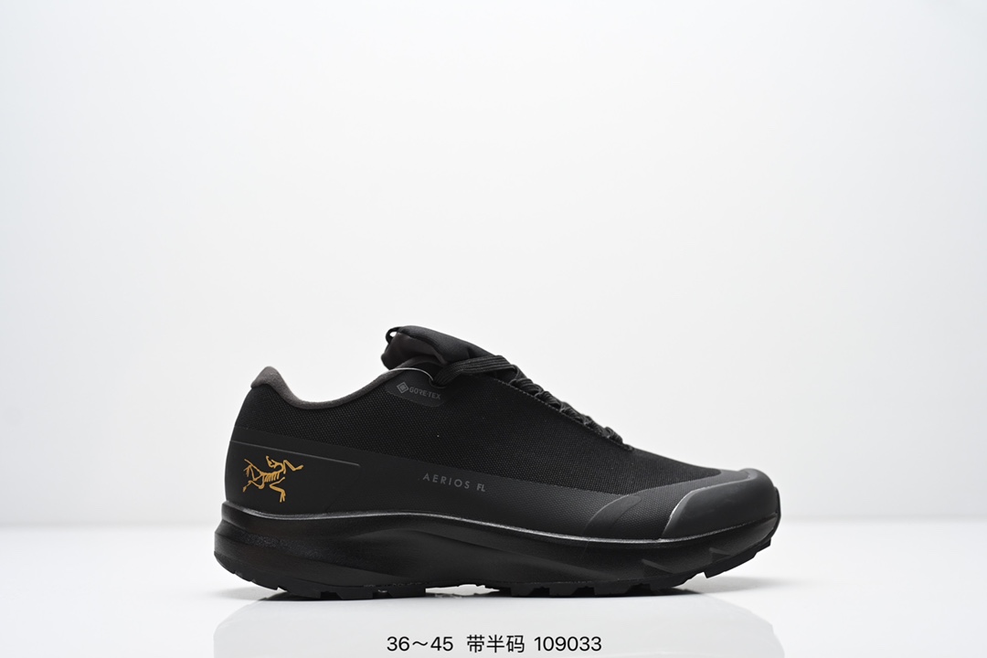 集合💰205
Arcteryx始祖鸟 NORVAN LD 3GTX 覆盖防水 低帮户外登山徒步鞋
特有的独立衬垫 穿着更合脚 带有Gore-Tex防水内衬 提供透气性和防风雨性能 同时内靴带有橡胶平底 与外靴分离后可单独作为营地鞋使用 鞋面为无缝层压拼接的4层结构 兼顾耐久和轻量 并提供足够的透气性 中底使用轻量的EVA泡沫制成 轻量柔软具有弹性 并吸收脚部作用力 Bora系列的Vibram大底通过不同模块的组合 使其具备了较好的支撑性和抓地力 在脚跟部位特别设计了Y型突起结构,稳定脚部动作 提升制动功能 适合徒步 登山等户外活动
尺码:36~45半
ID:109033