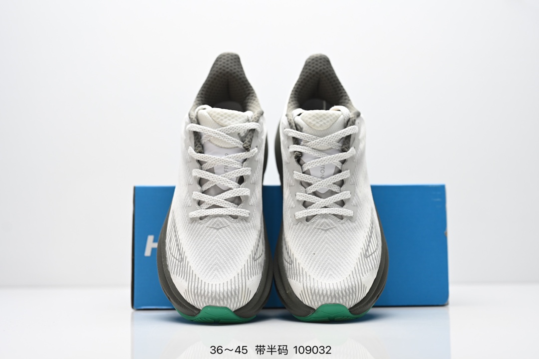 💰200
小红书推荐HOKA M CLIFTON 9 全新配色 这个品牌来自于新西兰的毛利语，HOKA表示大地，ONE ONE表示飞越，连起来就是飞越地平线，ONE ONE不是读作“万万”，正确读法是“欧尼欧尼”。 HOKA在超厚中底方面的积累，让它跑在了其他厂商的前面，推出的跑鞋以缓震和轻量的优势，得到,众多跑者的青睐
货号:1132210 / HMBC
尺码:36 36.5 37.5 38 38.5 39 40 40.5 41 42 42.5 43 44 45
ID:109032